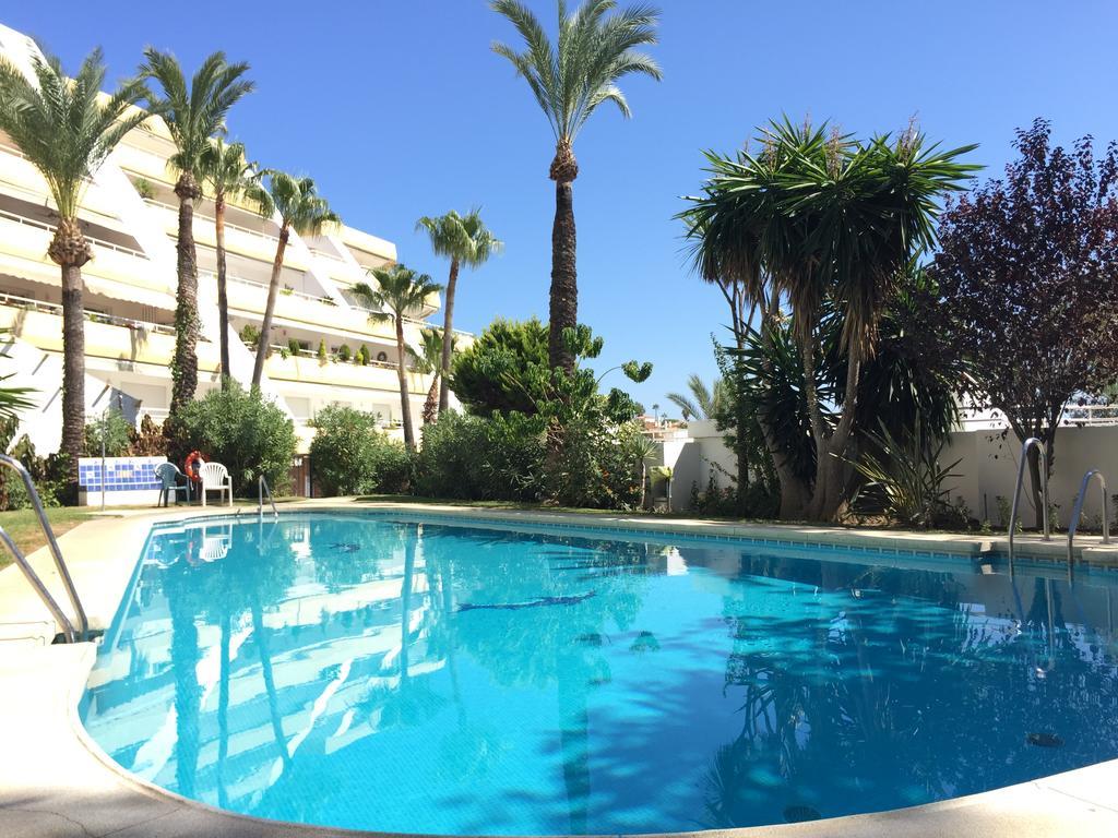 Palmeras Del Golf - Torrequebrada 贝纳尔马德纳 外观 照片